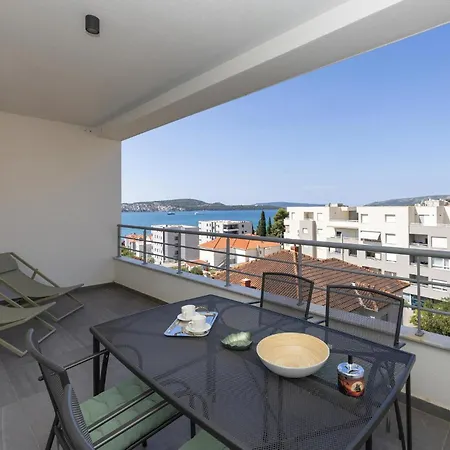 In Seget Donji With Outdoor Swimming Pool * Trogir
